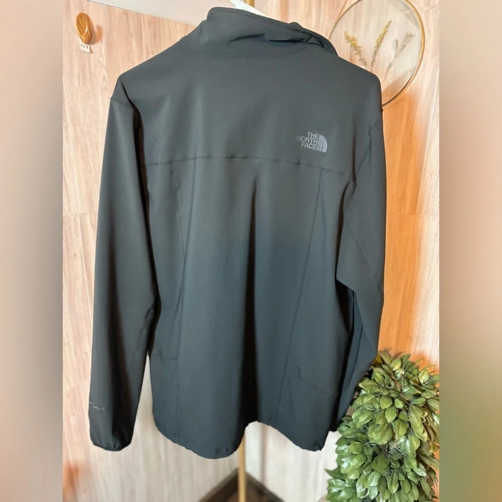 The North Face Men's Charcoal Performance Jacket